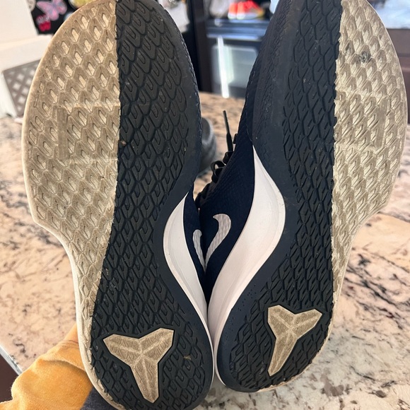 Nike Kobe - Picture 2 of 4